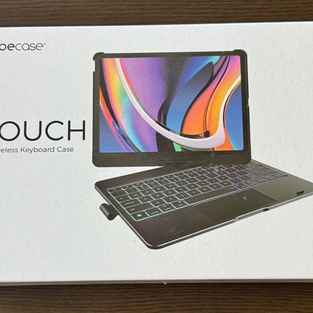 TYPECASE Touch Pad Case with Keyboard for 9th Gen iPad Nearly NEW in box
